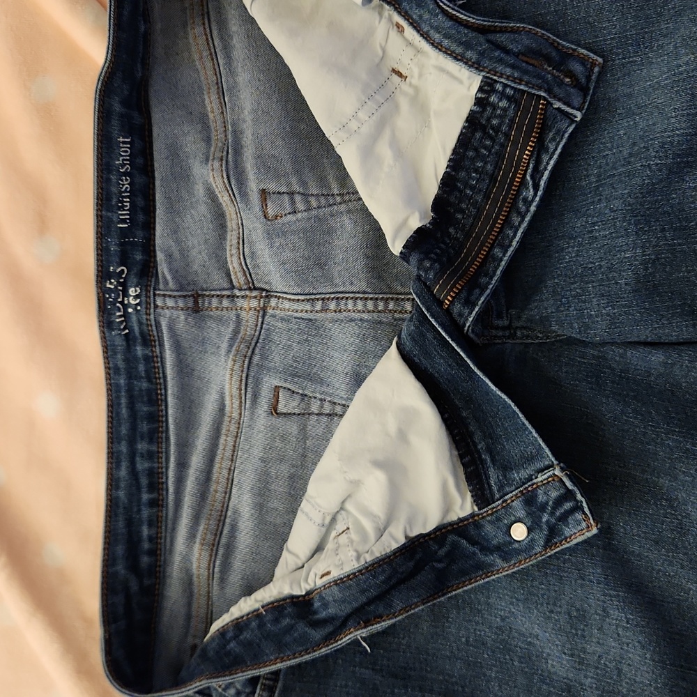 CLOSING UP SHOP!!!!     Riders by Lee Jean Shorts - Picture 5 of 6